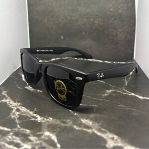 Ray-Ban Classic Black Sunglasses